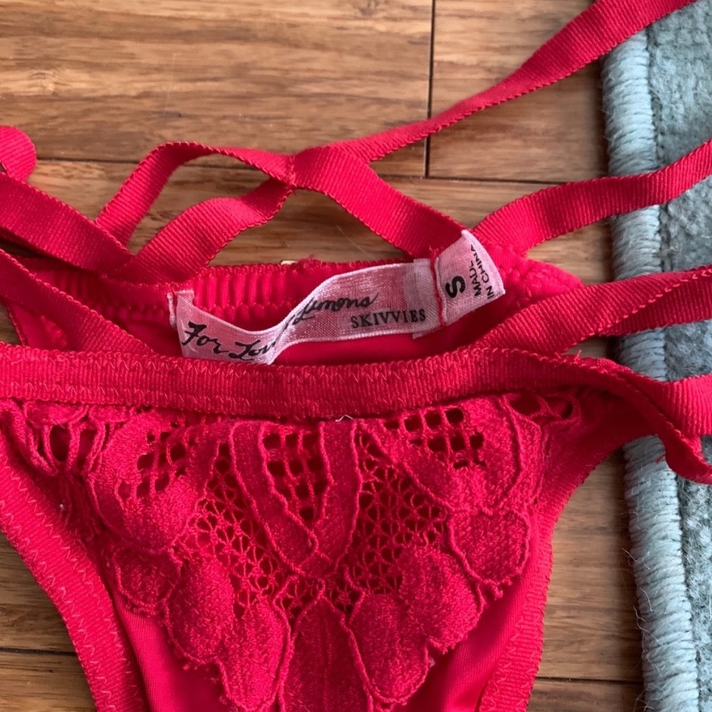 For Love and Lemons Ruby Appliqué Set - Picture 10 of 15